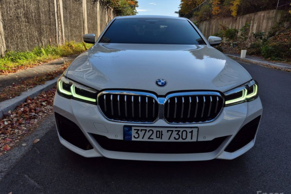 2022 BMW 5 серии с пробегом 50 900 км