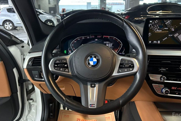 2022 BMW 5 серии с пробегом 36 998 км