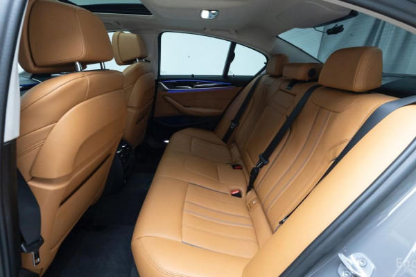 2022 BMW 5 серии с пробегом 25 189 км