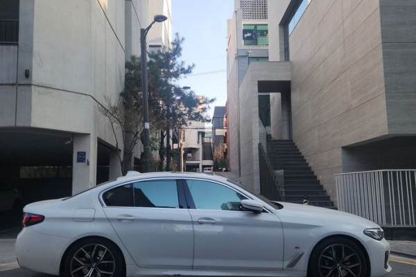 2022 BMW 5 серии с пробегом 38 348 км