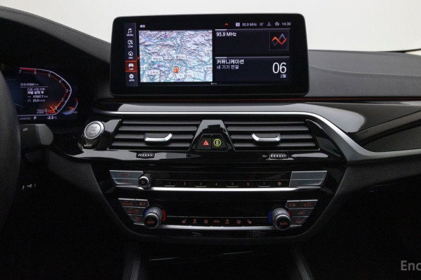 2022 BMW 5 серии с пробегом 47 650 км