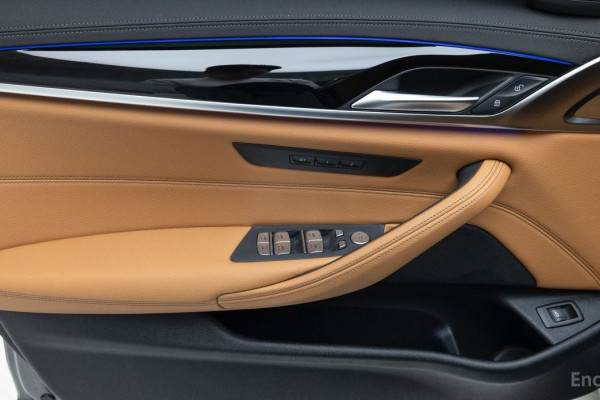 2022 BMW 5 серии с пробегом 25 189 км