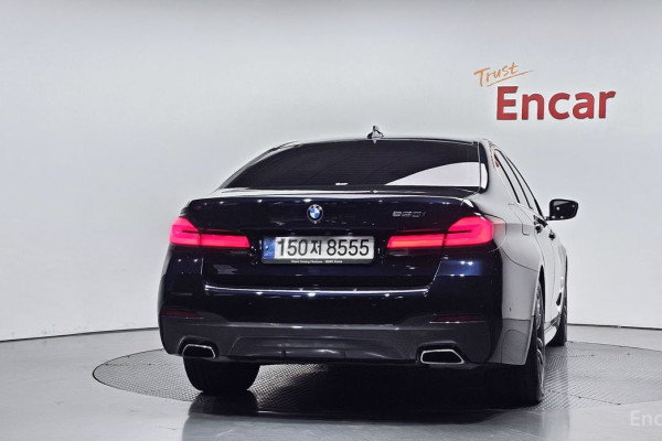 2022 BMW 5 серии с пробегом 39 559 км