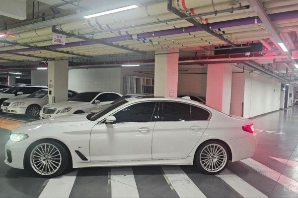 2022 BMW 5 серии с пробегом 53 000 км