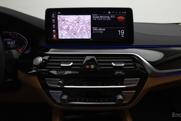 2022 BMW 5 серии с пробегом 25 189 км