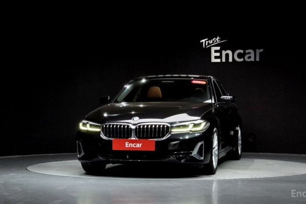 2022 BMW 5 серии с пробегом 68 997 км