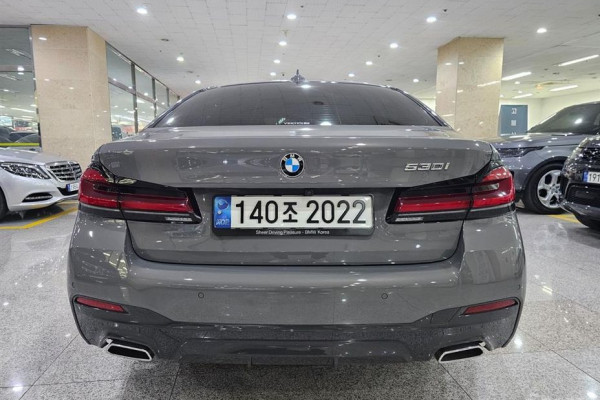 2022 BMW 5 серии с пробегом 5 049 км