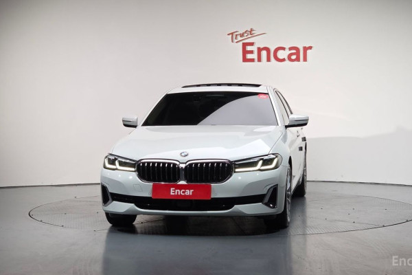 2022 BMW 5 серии с пробегом 9 385 км