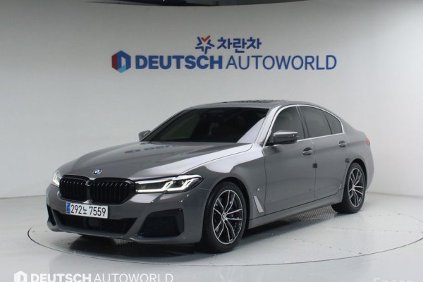 2022 BMW 5 серии с пробегом 69 501 км
