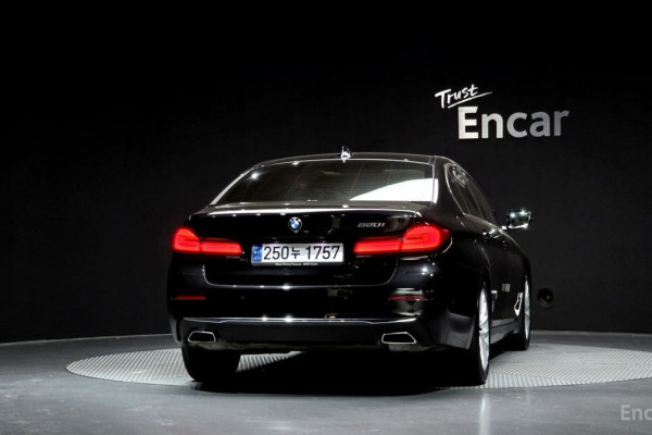 2022 BMW 5 серии с пробегом 68 997 км