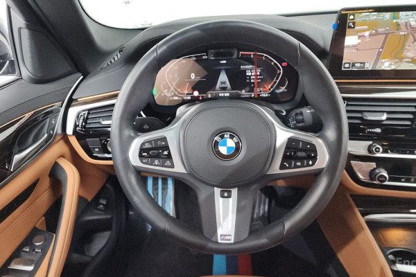 2022 BMW 5 серии с пробегом 25 229 км