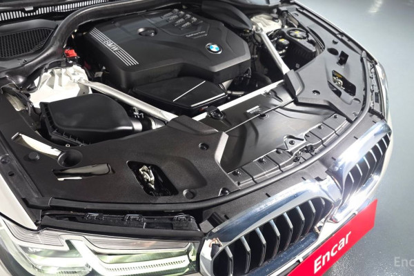 2022 BMW 5 серии с пробегом 9 385 км