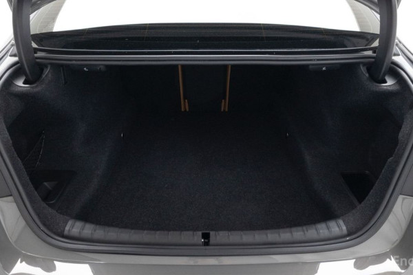 2022 BMW 5 серии с пробегом 25 189 км