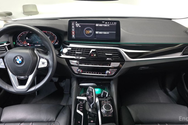 2022 BMW 5 серии с пробегом 9 385 км