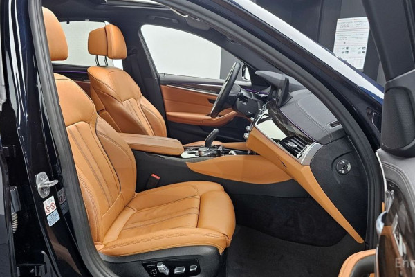 2022 BMW 5 серии с пробегом 39 559 км