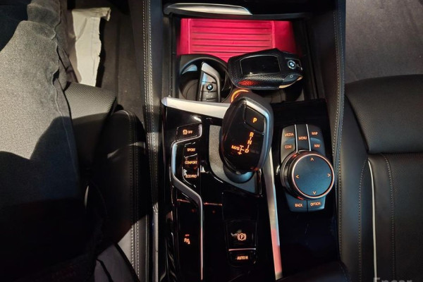 2022 BMW 5 серии с пробегом 5 049 км