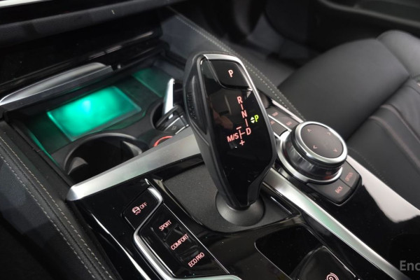 2022 BMW 5 серии с пробегом 9 385 км