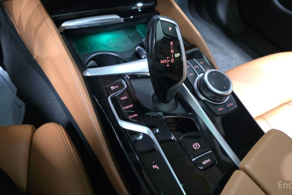 2022 BMW 5 серии с пробегом 68 997 км