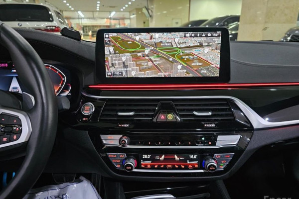 2022 BMW 5 серии с пробегом 5 049 км