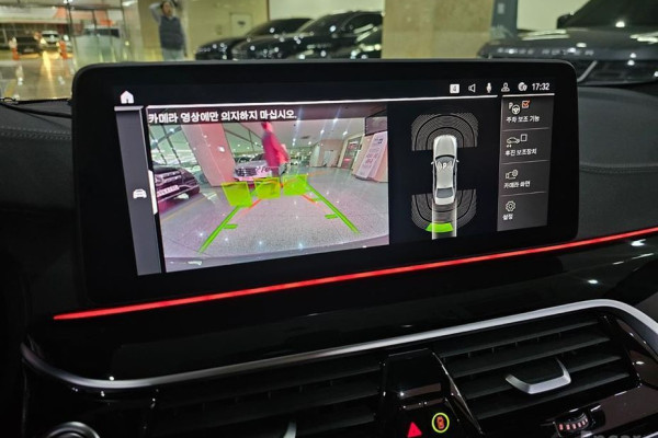 2022 BMW 5 серии с пробегом 5 049 км