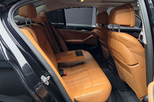 2022 BMW 5 серии с пробегом 68 997 км