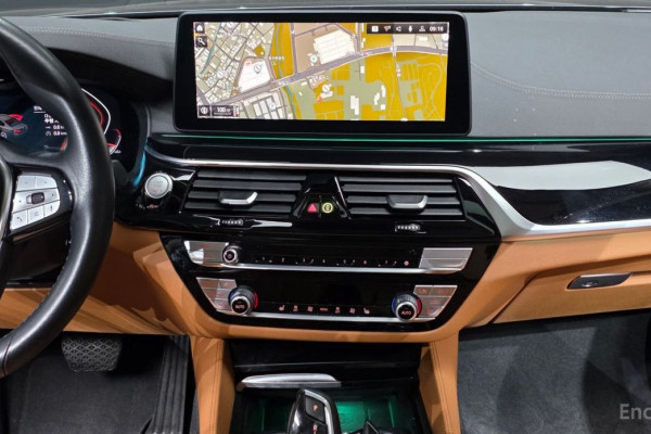 2022 BMW 5 серии с пробегом 68 997 км