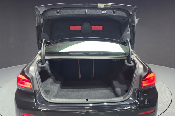 2022 BMW 5 серии с пробегом 68 997 км