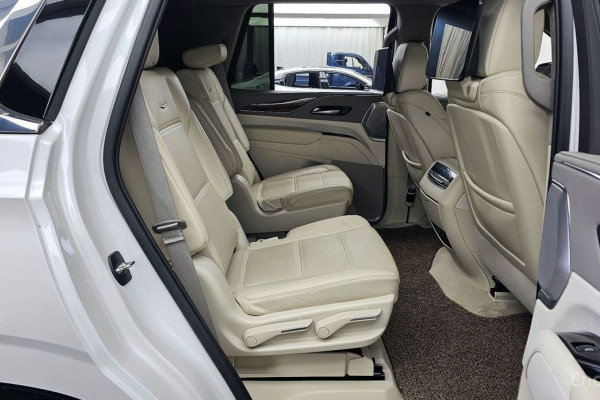 2023 Cadillac Escalade с пробегом 49 418 км