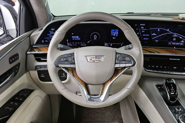 2023 Cadillac Escalade с пробегом 49 418 км