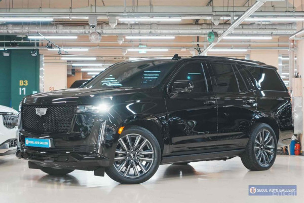 2023 Cadillac Escalade с пробегом 13 000 км