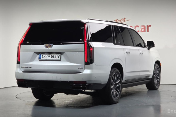 2023 Cadillac Escalade с пробегом 26 531 км