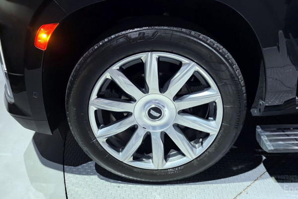 2022 Cadillac Escalade с пробегом 56 277 км