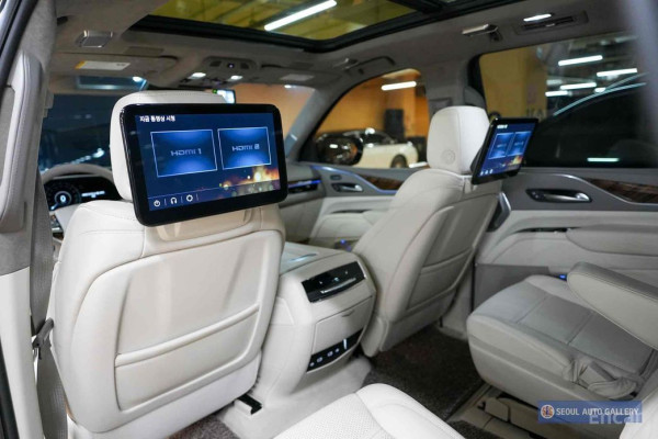 2023 Cadillac Escalade с пробегом 13 000 км