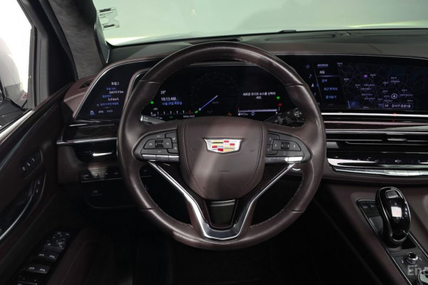 2023 Cadillac Escalade с пробегом 26 531 км