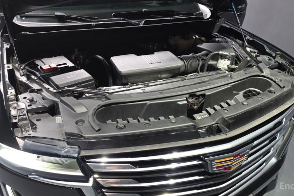 2022 Cadillac Escalade с пробегом 99 390 км