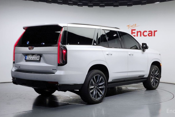 2022 Cadillac Escalade с пробегом 35 958 км