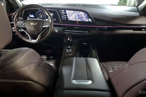 2023 Cadillac Escalade с пробегом 28 697 км
