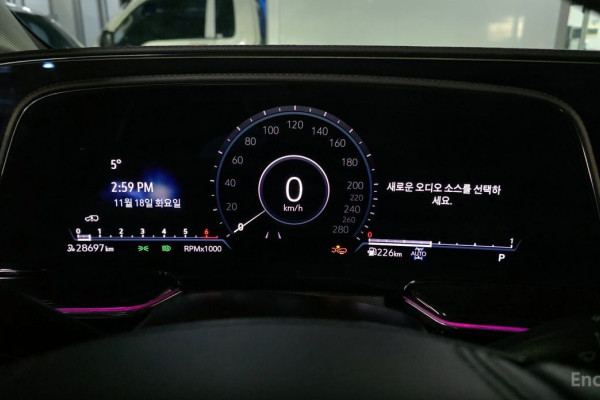 2023 Cadillac Escalade с пробегом 28 697 км