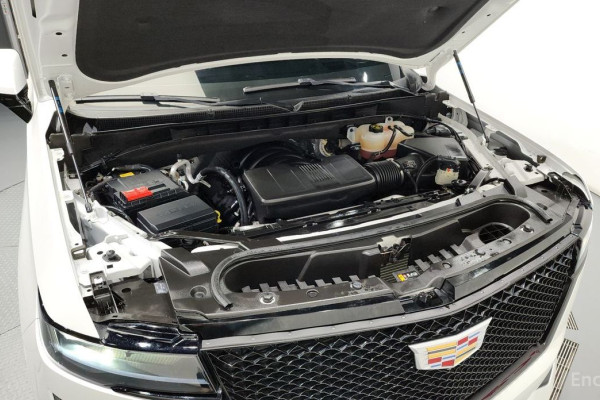 2022 Cadillac Escalade с пробегом 35 958 км