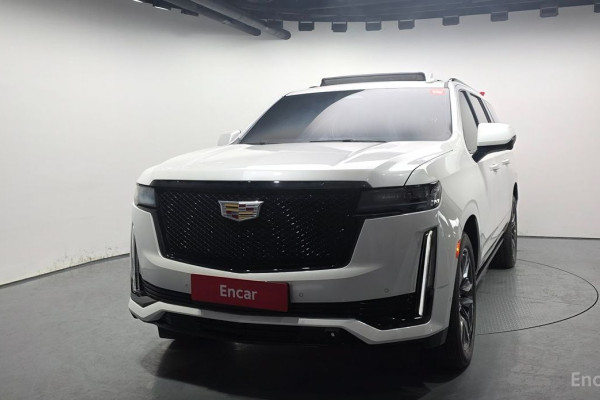 2023 Cadillac Escalade с пробегом 11 775 км