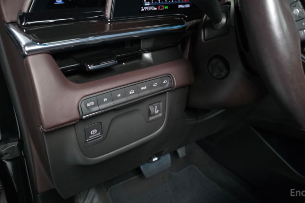 2022 Cadillac Escalade с пробегом 99 390 км