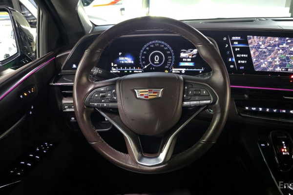 2023 Cadillac Escalade с пробегом 28 697 км