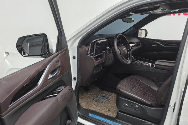 2023 Cadillac Escalade с пробегом 11 775 км