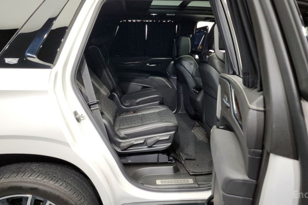 2022 Cadillac Escalade с пробегом 35 958 км