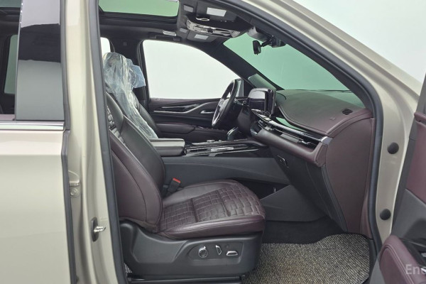 2022 Cadillac Escalade с пробегом 77 336 км