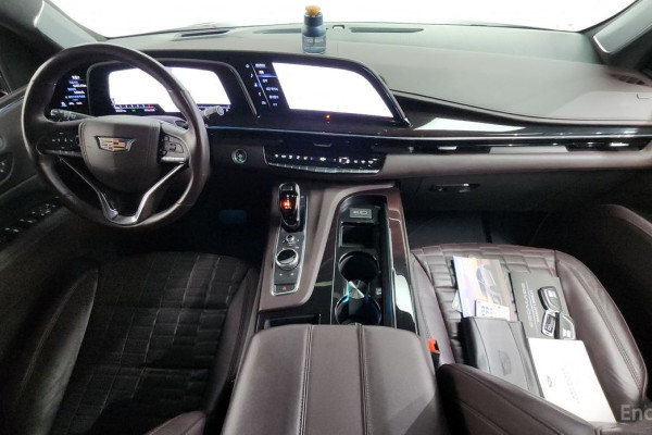 2023 Cadillac Escalade с пробегом 33 451 км