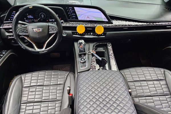 2022 Cadillac Escalade с пробегом 27 583 км