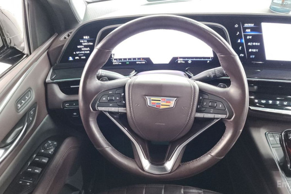 2023 Cadillac Escalade с пробегом 33 451 км