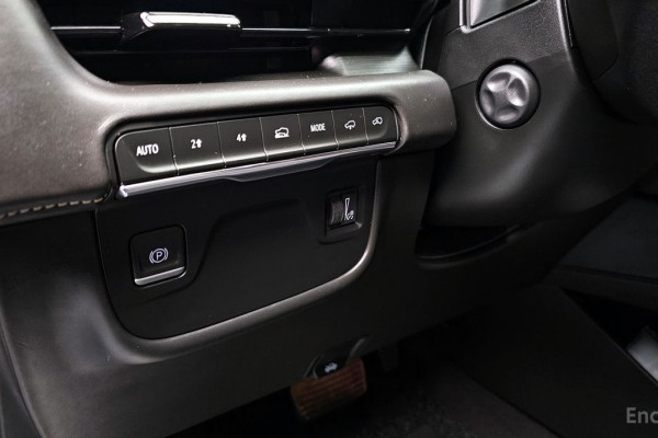 2022 Cadillac Escalade с пробегом 27 583 км