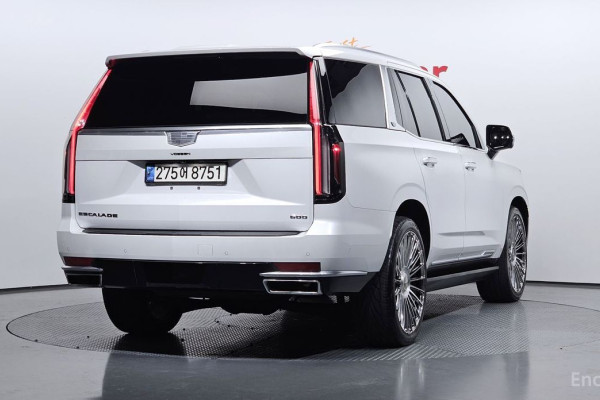 2021 Cadillac Escalade с пробегом 81 841 км